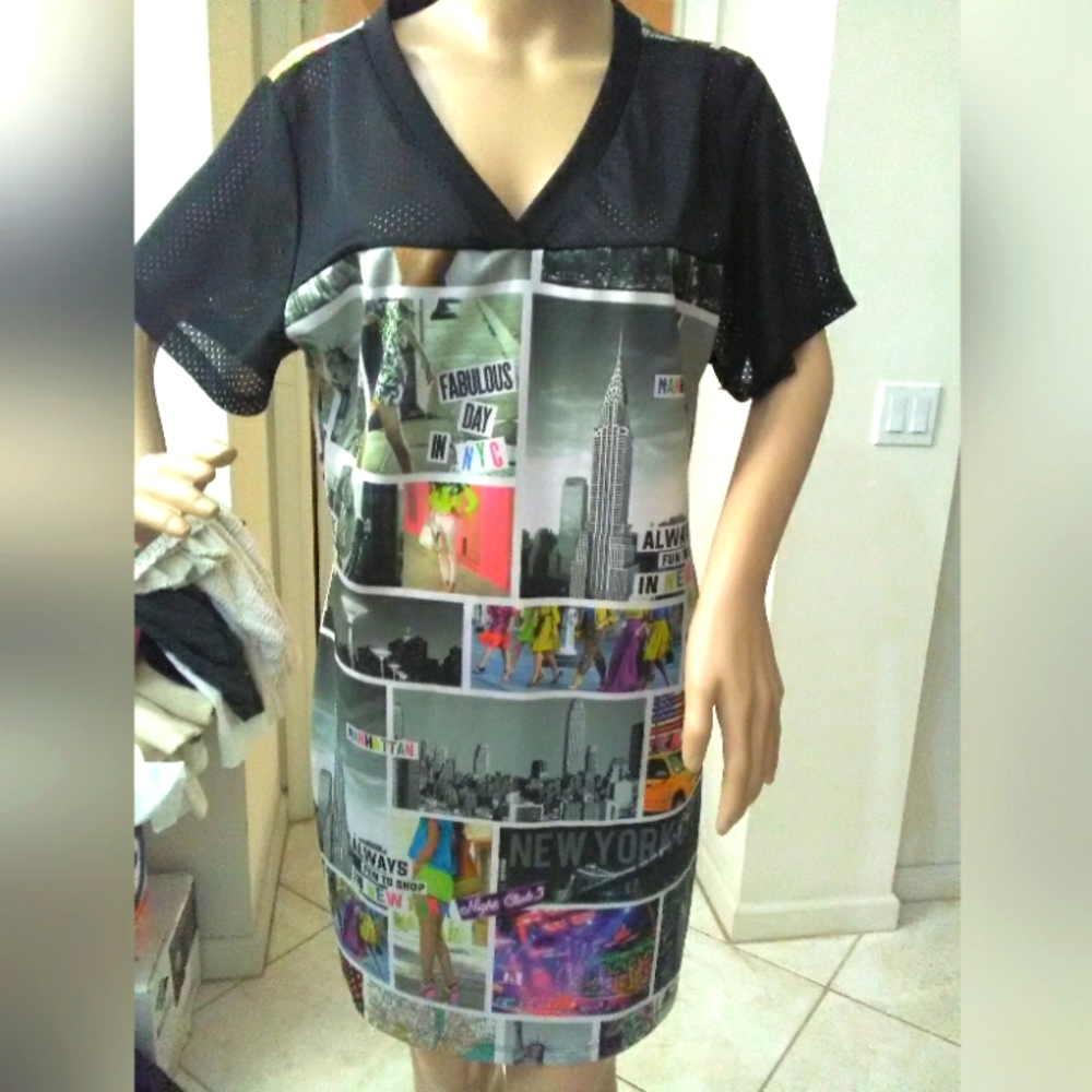 NEW YORK CITY DRESS BY TOUCH ME SZ. 1XL ( RUNS SMALL) STRETCHY FUN CAUSL